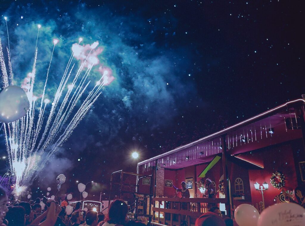 Uma das atrações do Natal de Coração é a chegada do Papai Noel (Foto: Bruno Velasco)