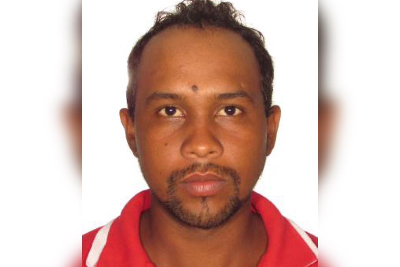 Segundo a PM, Luiz Paulo Silva Araujo (foto) estava foragido e era membro de facção criminosa (Foto: Reprodução)