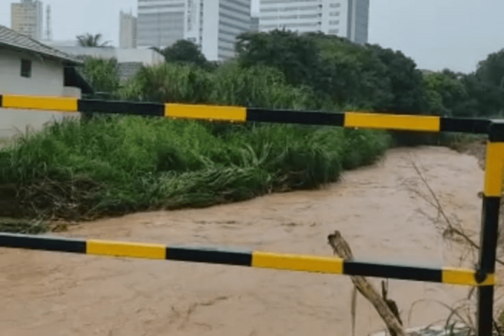 Madrugada de chuva em Anápolis eleva nível do Córrego Antas