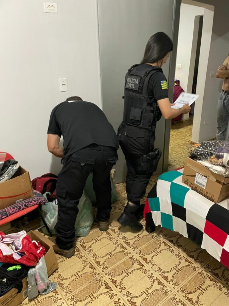 Equipes do GEIC cumpriram três mandados de busca e apreensão (Foto: Divulgação/Polícia Civil)