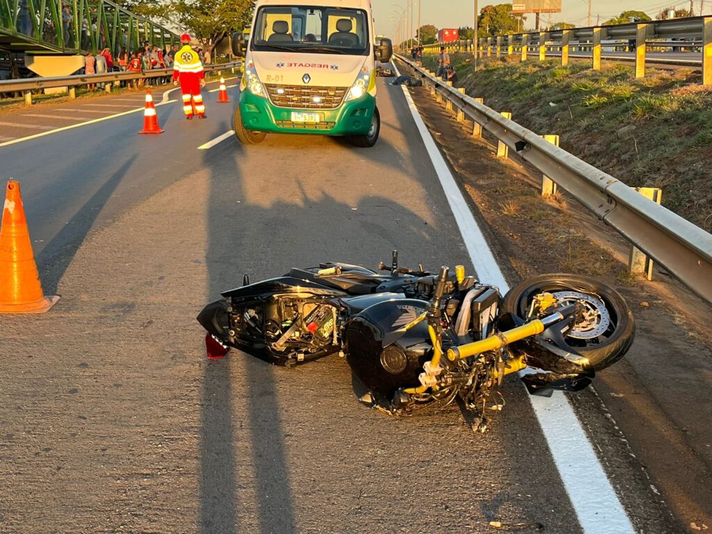 destroços de acidente na br 153 em Anápolis