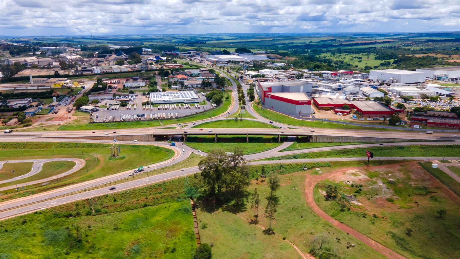 Vista aérea da entrada do DAIA pela GO-330 (Foto: Divulgação)