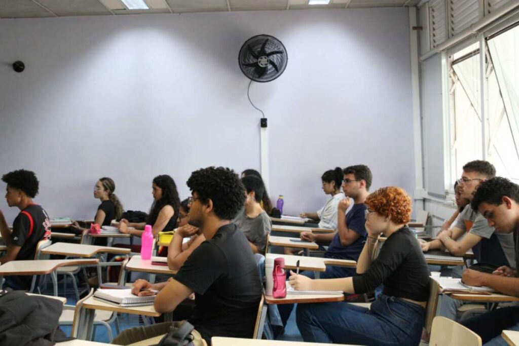 Inep recomenda levar o cartão nos dias de aplicação das provas (Foto: Agência Brasil)