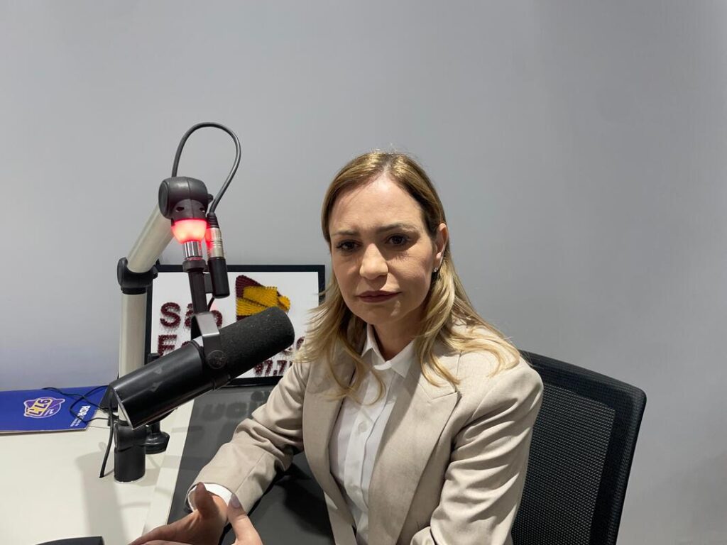Eerizânea Freitas conquistou 2% das intenções de voto na segunda pesquisa Voga (Foto: Orlando Simenton / Rádio São Francisco FM)