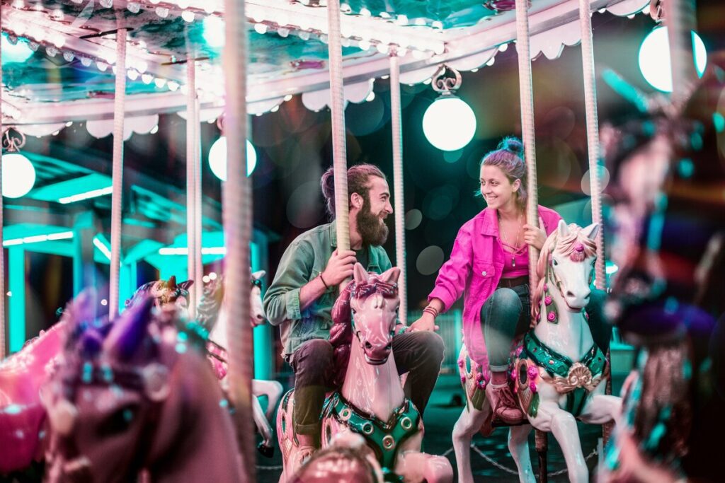 Opções de passeio são ótimas alternativas para os casais apaixonados (Foto: Unsplash)