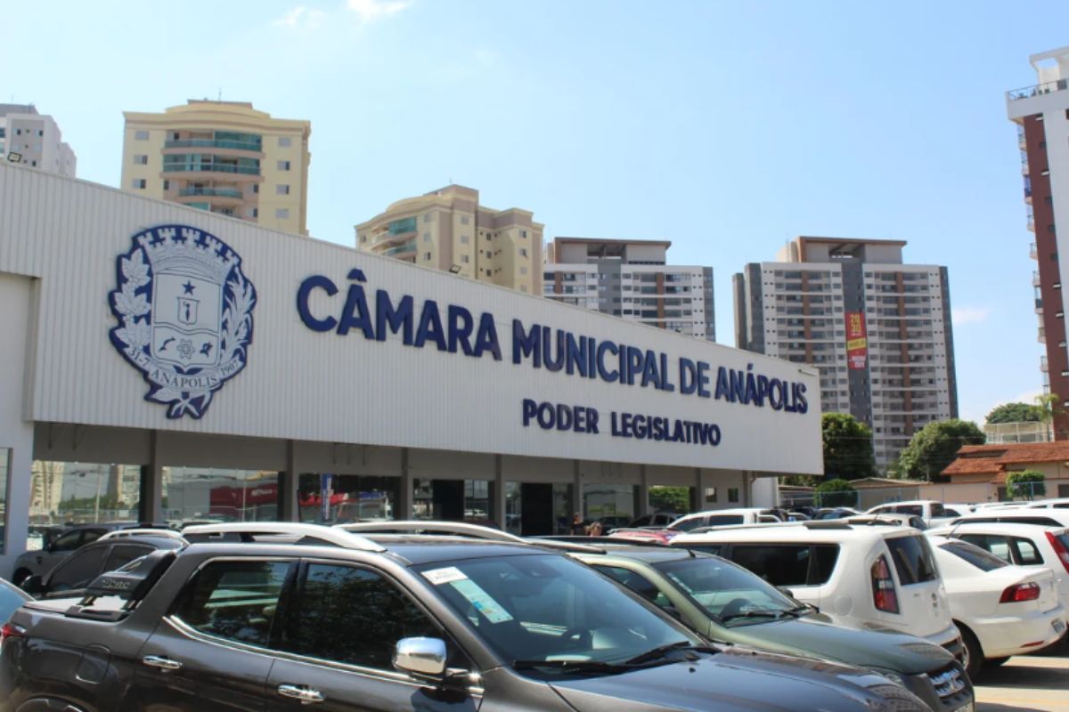 foto da fachada da câmara de anápolis