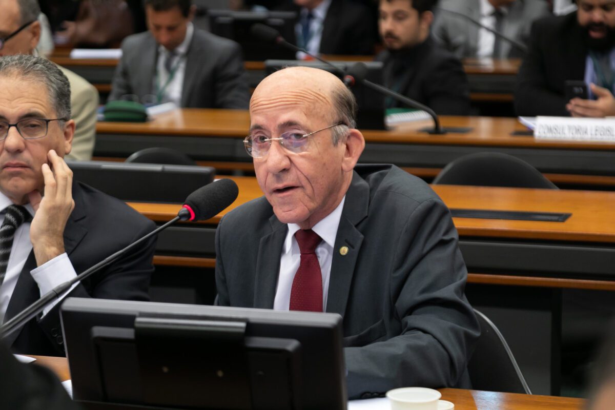 foto do deputado federal rubens otoni