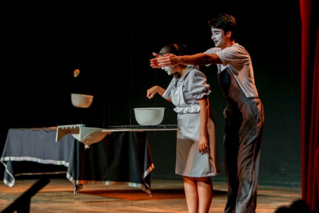 foto de apresentação artística teatral em Anápolis