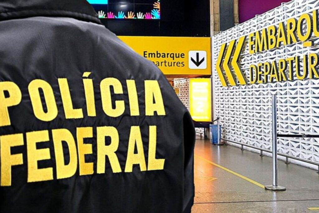 foto ilustrativa da polícia federal em atuação em aeroporto