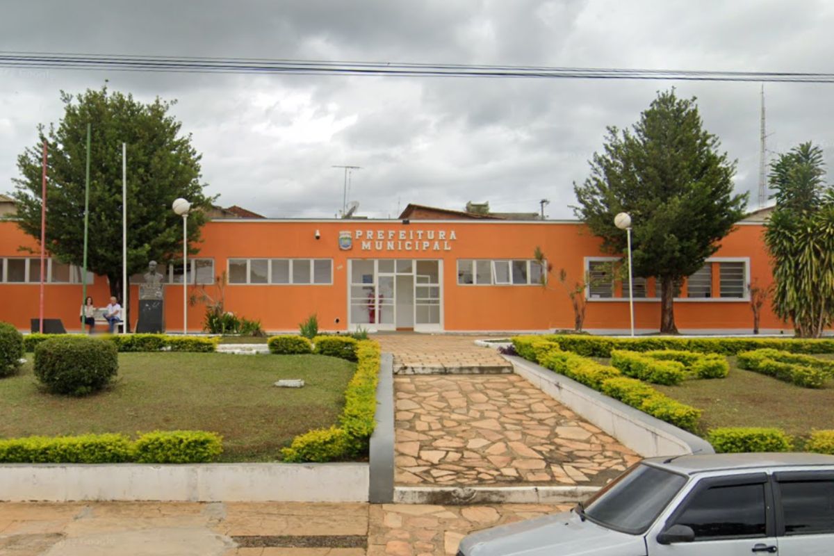foto da prefeitura municipal de guapé, onde prefeito eleito teve inelegibilidade confirmada, tal qual bolsonaro