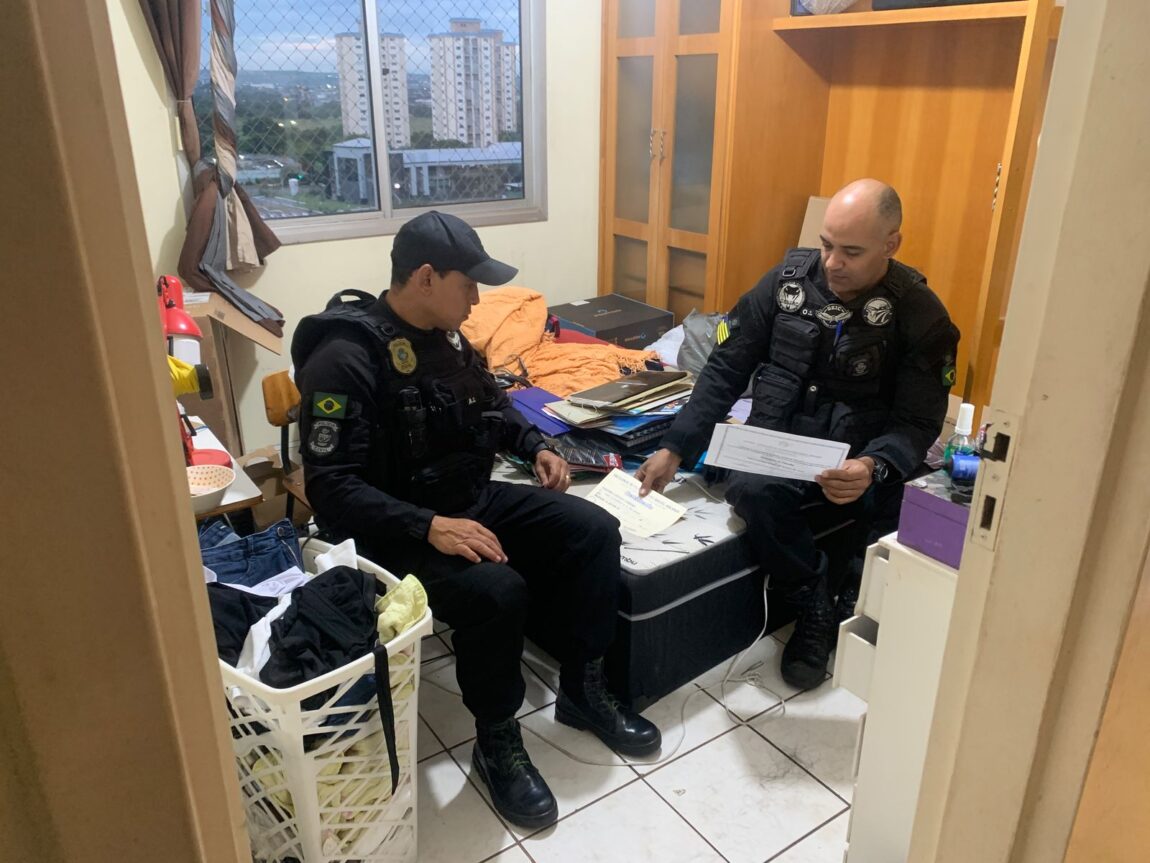 Grupo criminoso é responsável por emitir diplomas falsos de ensino superior e de pós-graduação (Foto: Polícia Civil)