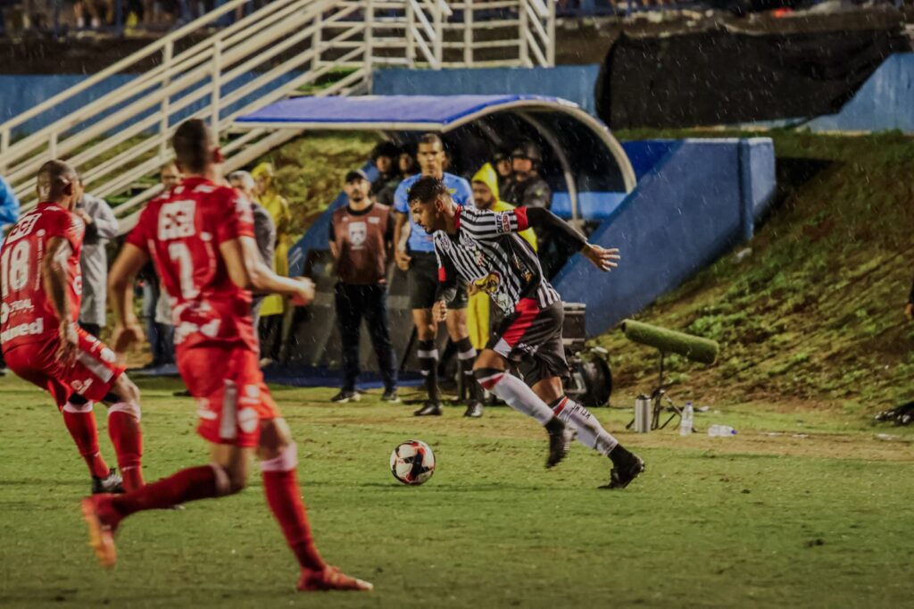 FOTO DA PARTIDA ENTRE ANÁPOLIS X VILA NOVA