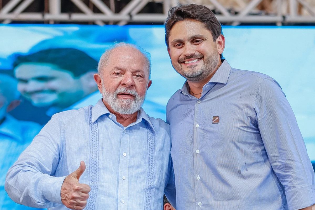 foto de lula ao lado do ex-ministro juscelino filho