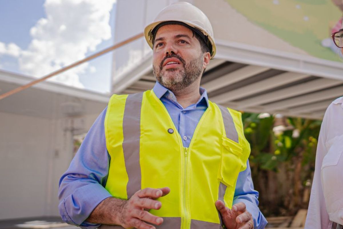FOTO DO PREFEITO MÁRCIO CORRÊA