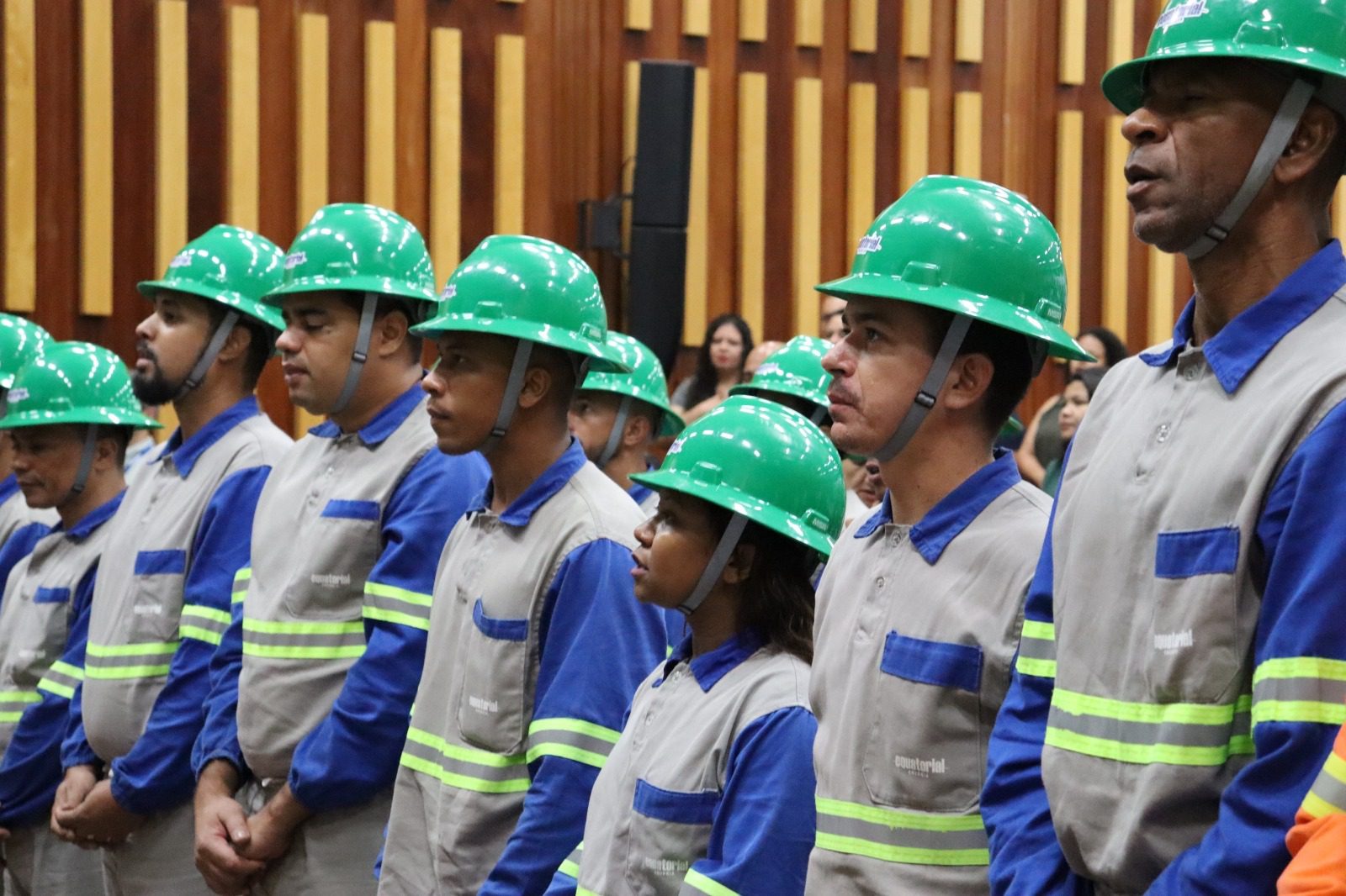 foto de alunos do curso da escola de eletricistas