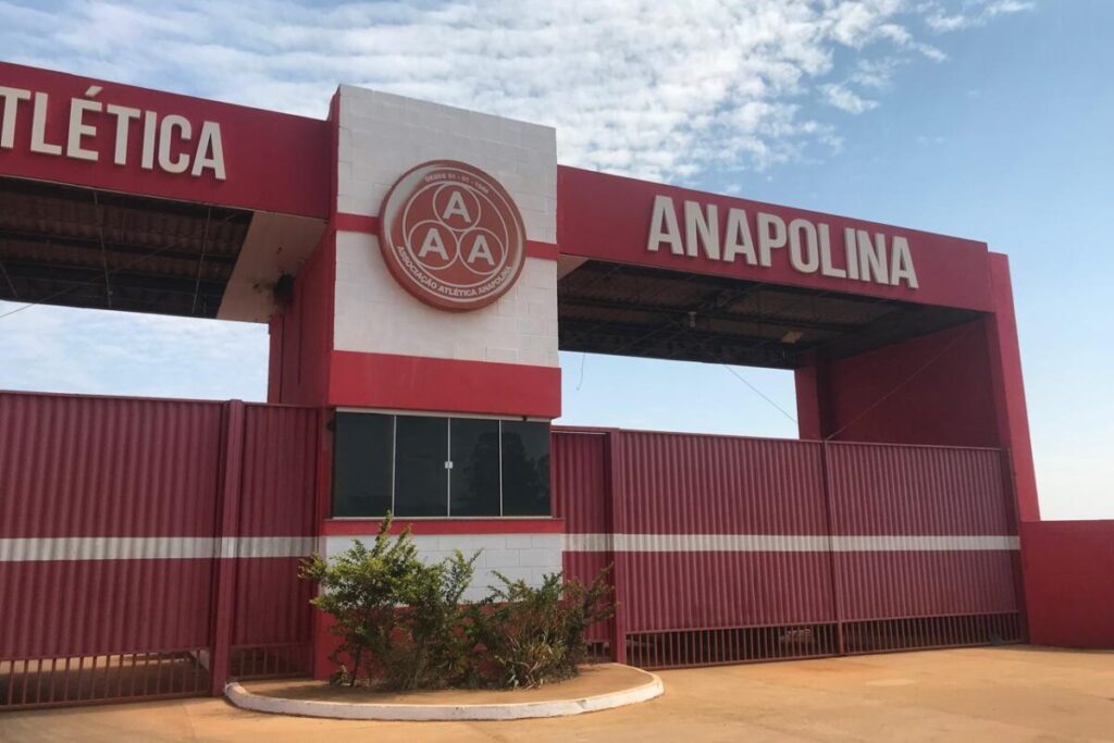 foto da fachada do CT Leandro Ribeiro, casa da Anapolina SAF