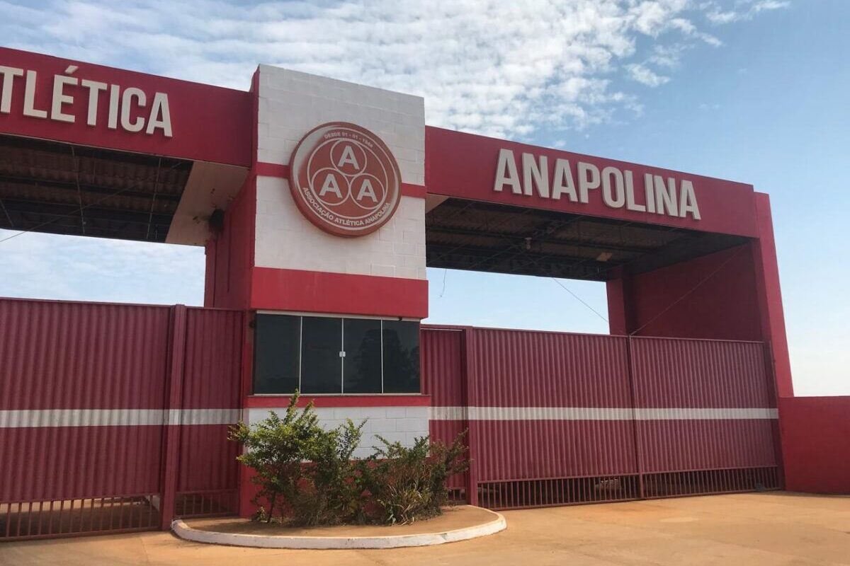 foto da fachada do CT Leandro Ribeiro, casa da Anapolina SAF
