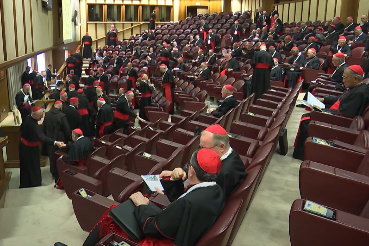 foto de cardeais reunidos antes do conclave para eleger o novo papa