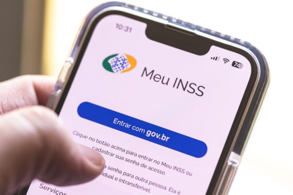 foto de celular aberto no aplicativo meu inss