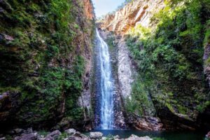 foto da cachoeira do segredo em Goiás