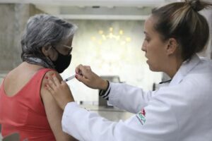foto de vacinação contra a gripe
