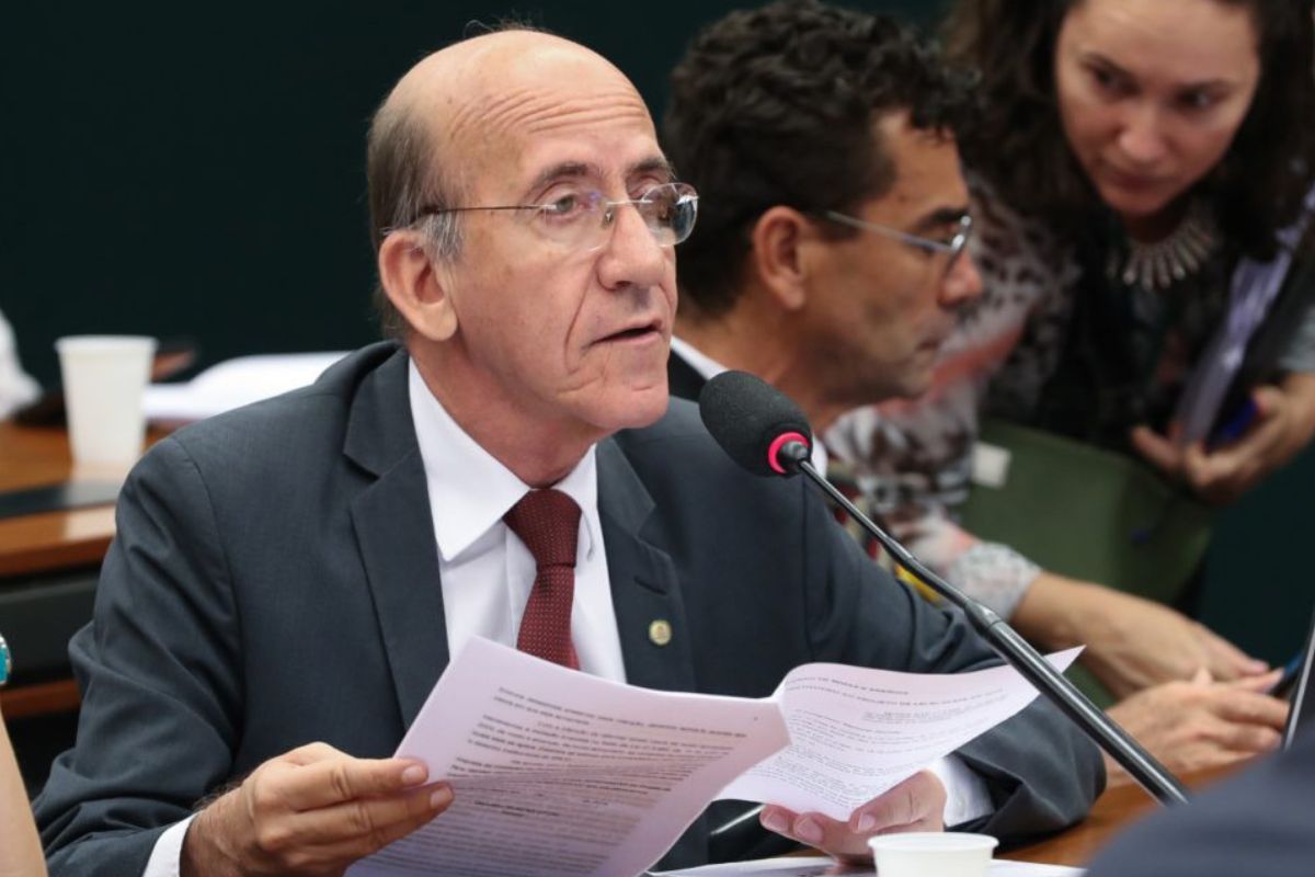 foto do deputado federal rubens otoni