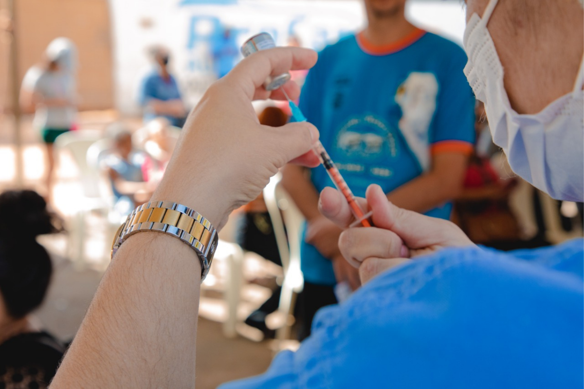 Campanha do Dia D em Anápolis aplica cerca de 5 mil doses de vacina contra a influenza, sarampo e covid-19