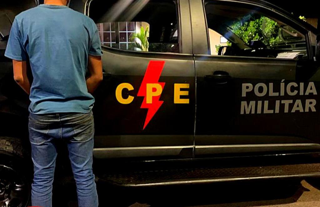 Policiais da Companhia de Policiamento Especializado (CPE) prenderam o criminoso no Jardim Europa (Foto: Divulgação-PM)