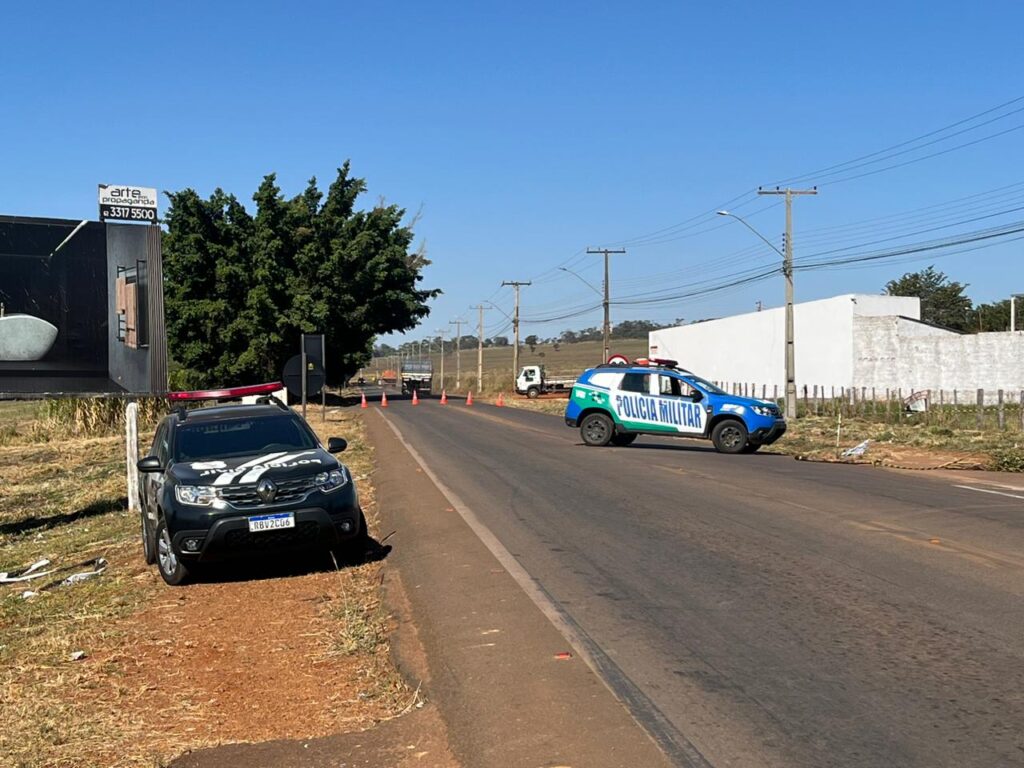 Crime aconteceu na GO-330, no Bairro da Lapa (Foto: Jonathan Cavalcante)