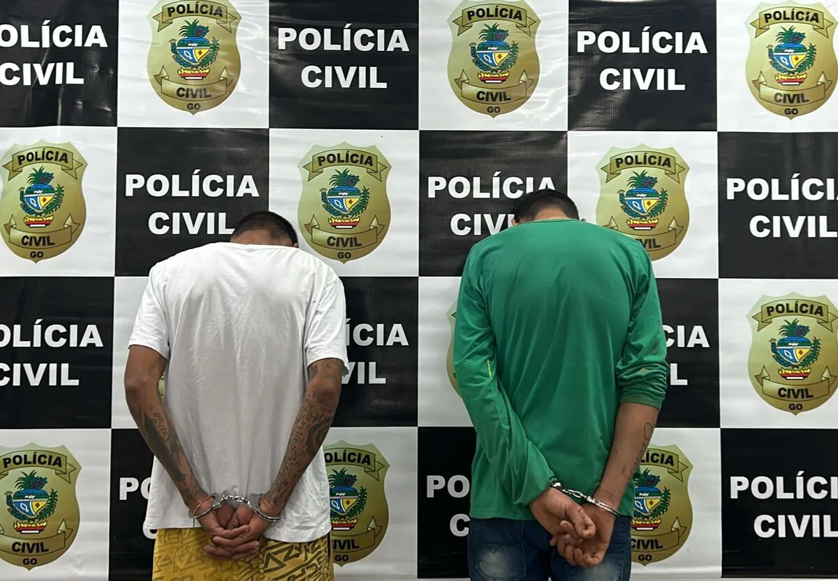 Executores do crime foram presos e encaminhados ao presídio (Foto: Divulgação/Polícia Civil de Goiás)