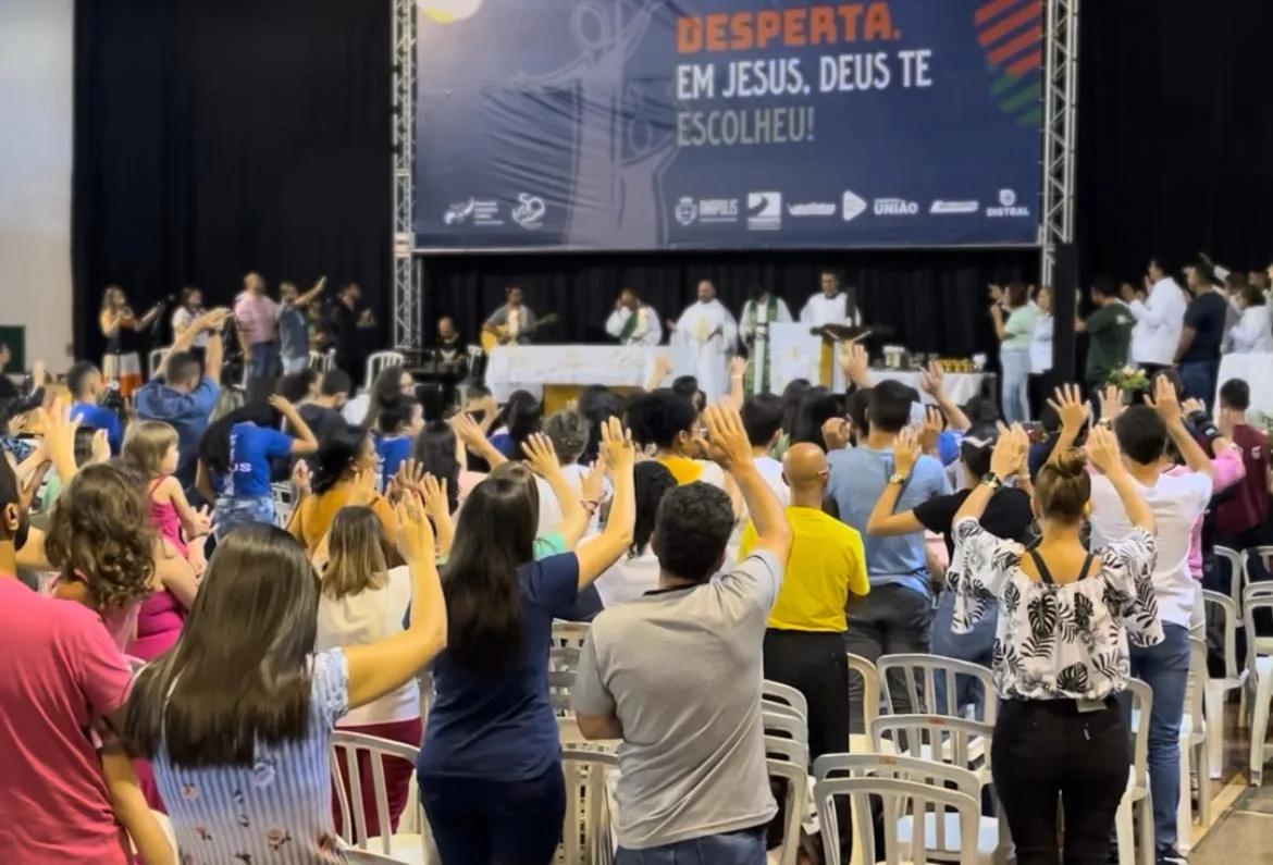 Milhares de fiéis acompanharam o evento em 2023 (Foto: Jonathan Cavalcante)