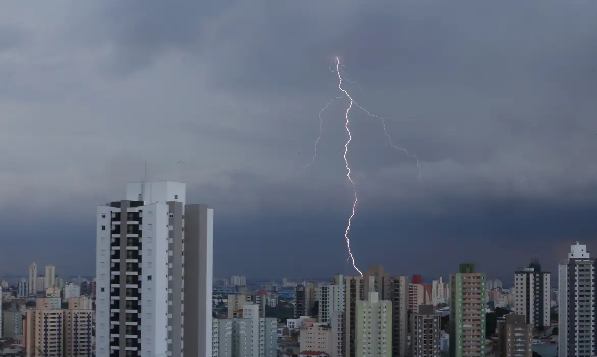 Tempestades podem atingir quase todo o estado de Goiás. (Foto: Reprodução / Agência Brasil)