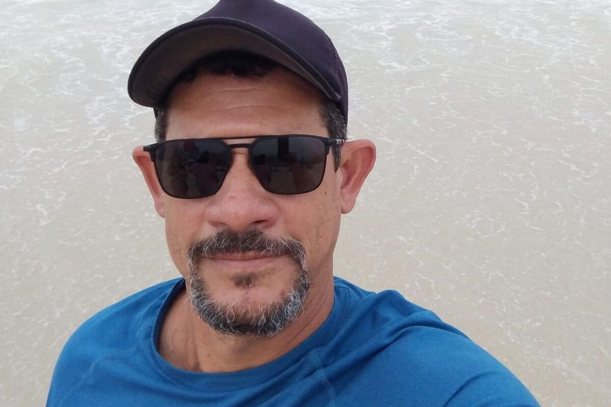 Eliano Peixoto Santos pilotava a moto que se chocou contra o ônibus escolar (Foto: Reprodução/Redes Sociais)