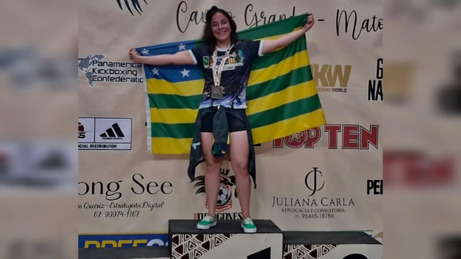 Em setembro de 2023, Eduarda foi campeã em sua categoria na Copa Brasil de Kickboxing (Foto: Arquivo Pessoal / Imagens cedidas à Rádio São Francisco)