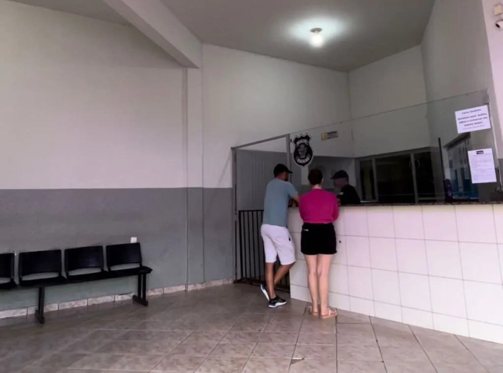 Crime de injúria racial ocorreu na recepção da Central de Flagrantes em Anápolis (Foto: Jonathan Cavalcante)