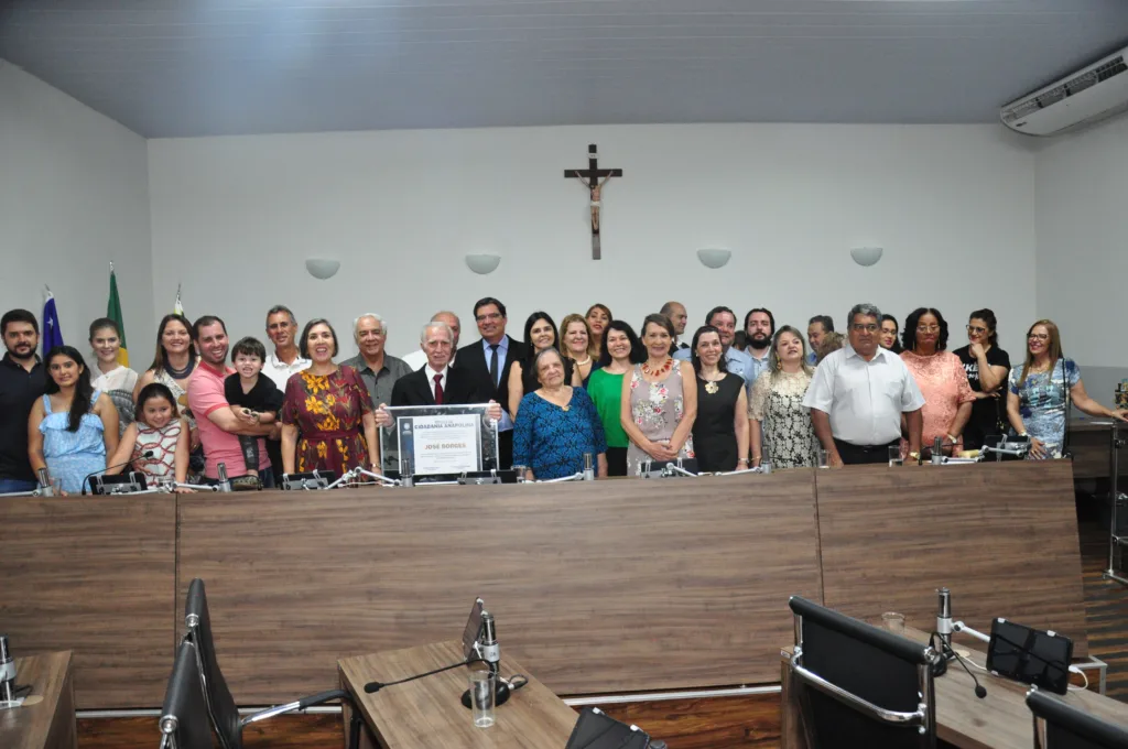 Ex-vereador José Borges recebeu título de cidadania anapolina em novembro de 2019 (Foto: Câmara Municipal de Anápolis)