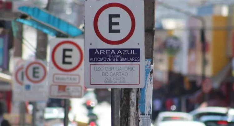 O sistema de Área Azul chegou a ser implementado em Anápolis, mas teve de ser suspenso devido a questões judiciais. (Foto: Reprodução / Goiás em tempo)
