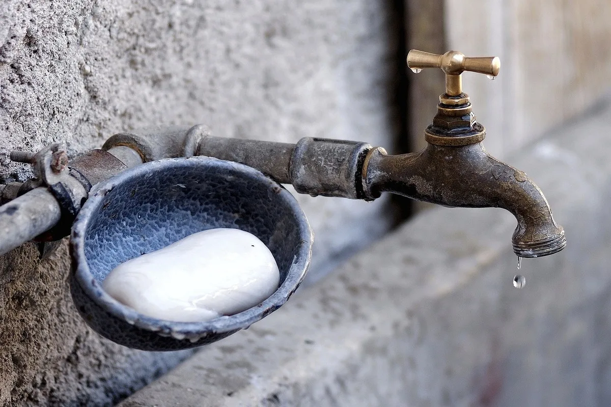Saneago solicita aos clientes o consumo moderado das reservas domiciliares de água tratada. (Foto: Reprodução/ Pixabay)