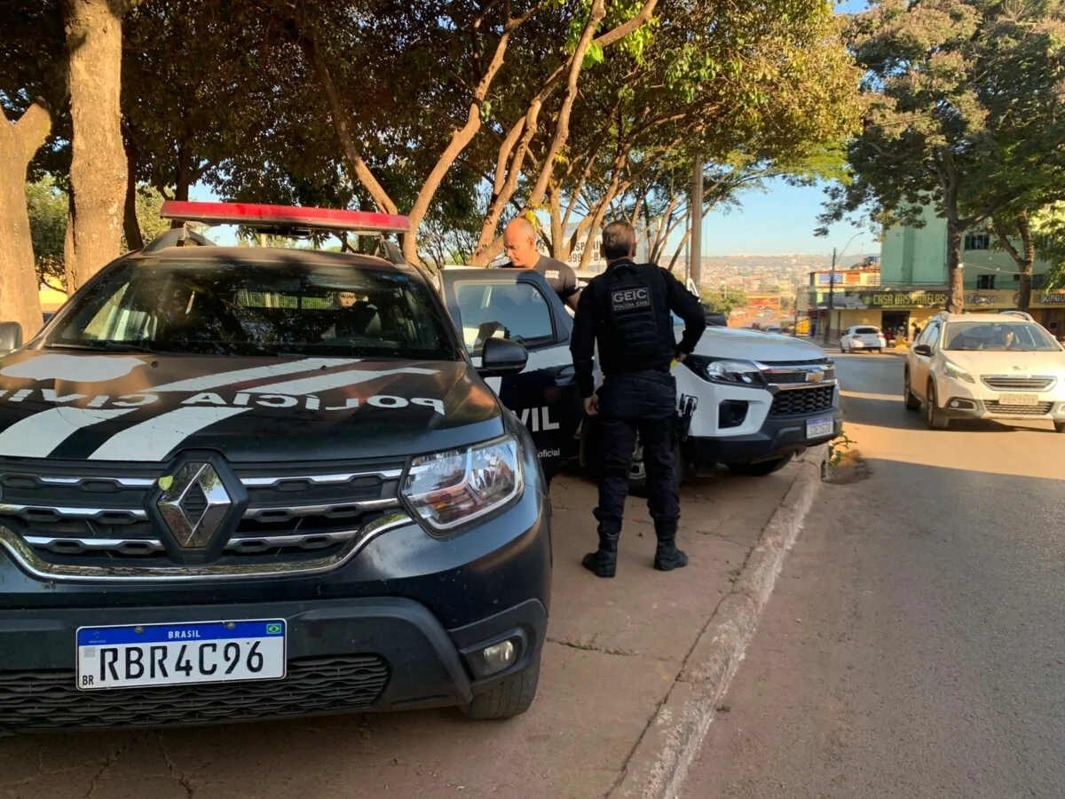 Mandados foram cumpridos pelos agentes do Geic Anápolis no Distrito Federal. (Foto: Divulgação / PCGO)