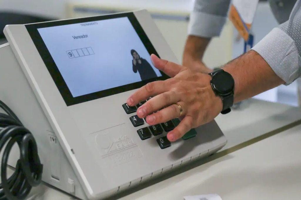 Convenções deverão registrar os candidatos a vereador conforme a cota de gênero, que prevê mínimo de 30% de candidaturas femininas. (Foto: Reprodução / Agência Brasil)