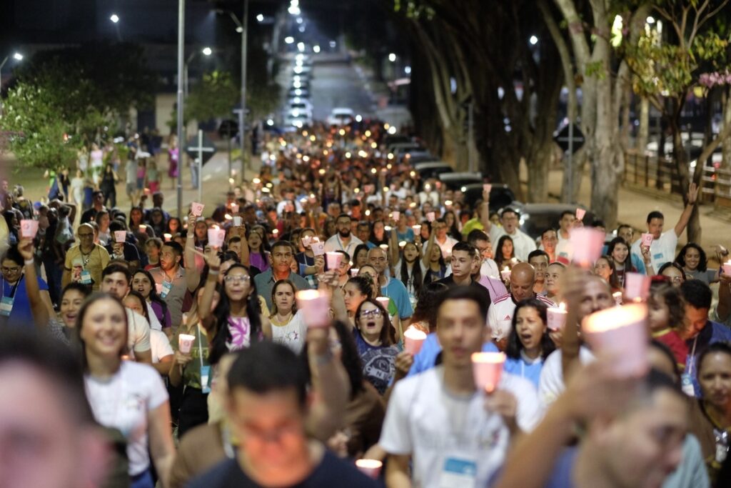 Este ano, o tema do Congresso Eucarístico do Segue-me é “Eucaristia é Deus conosco para amar, adorar, abraçar e possuir”. (Foto: Divulgação)