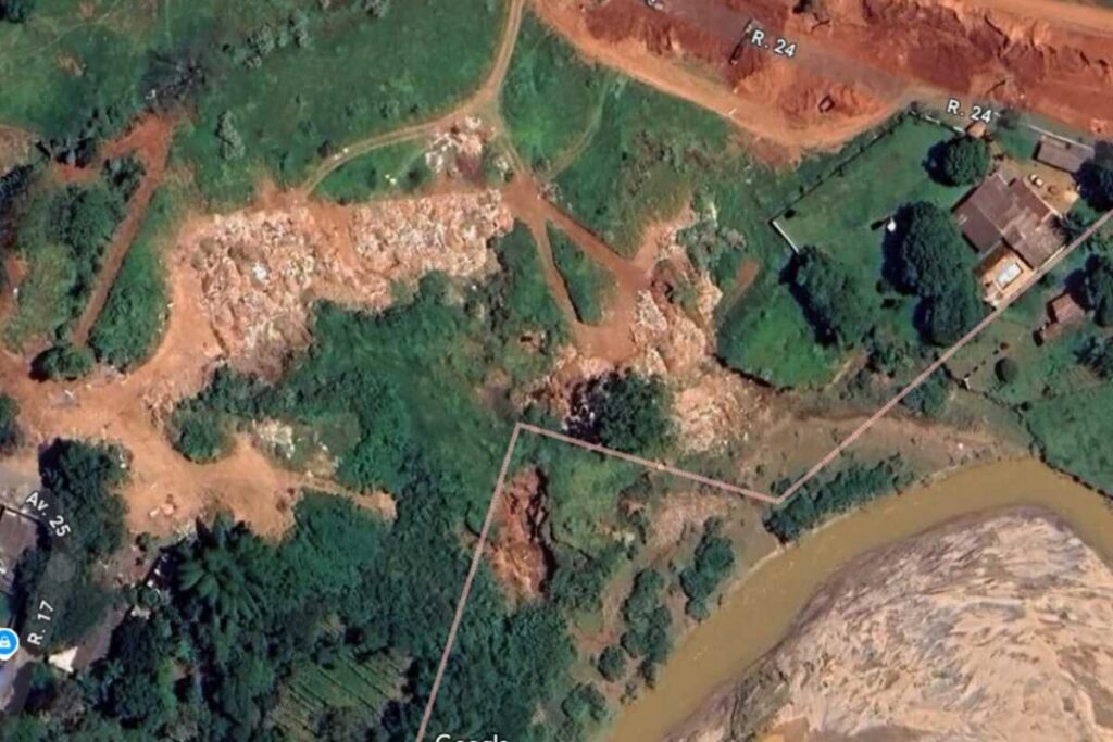 O terreno fica no Parque Residencial das Flores, próximo às margens do Rio das Antas; veja o posicionamento da Prefeitura de Anápolis. (Foto: Reprodução / Google Maps)