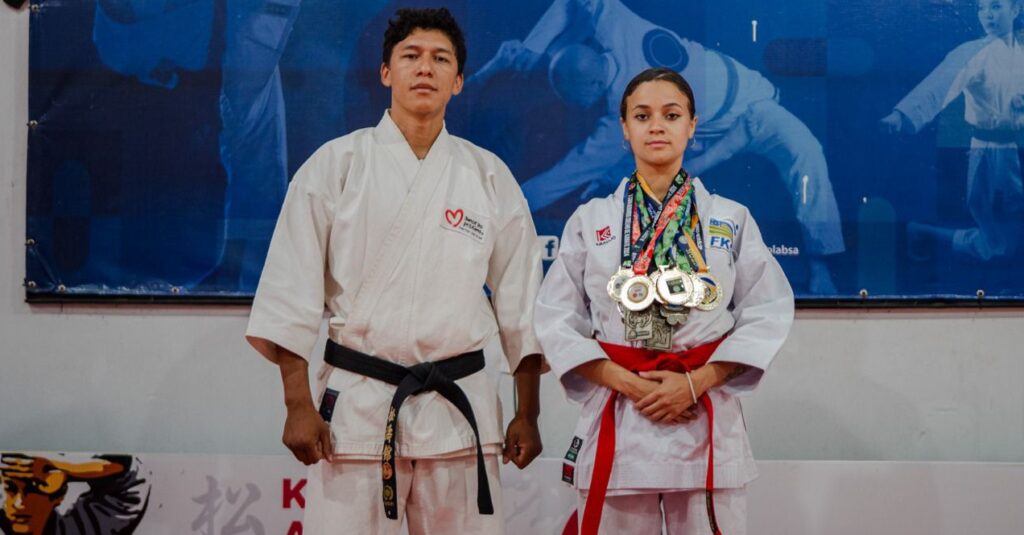 Sensei Denilson Duarte e a atleta Vitória Gabriele (Foto: Divulgação)