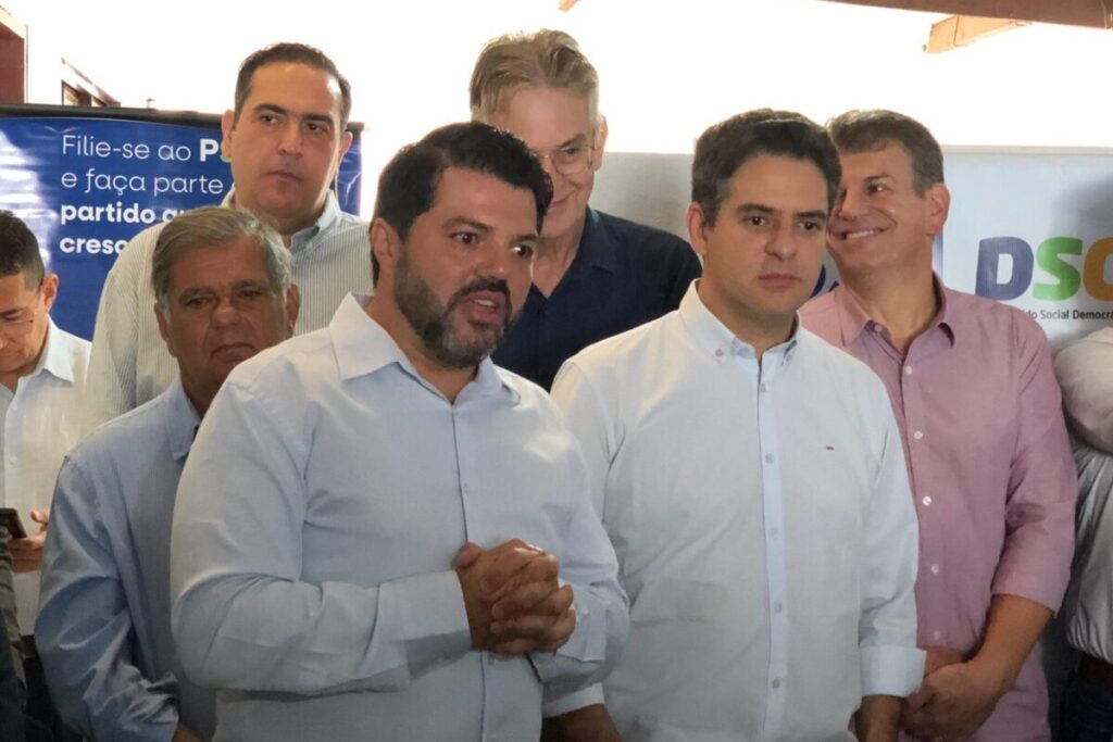 foto do prefeito eleito Marcio Corrêa em evento do PSD em Anápolis