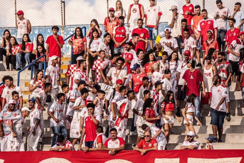 foto da torcida da anapolina para ilustrar o programa torcida premiada de 2025