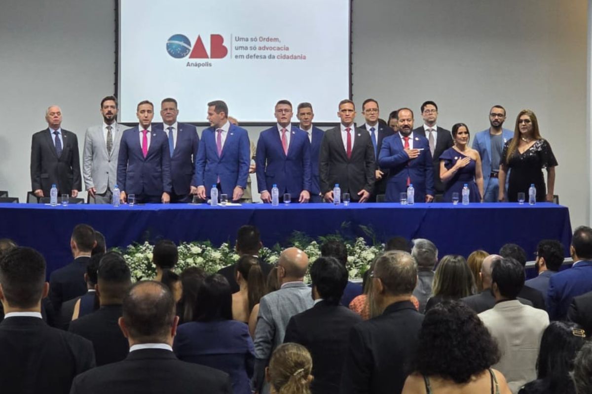 foto da cerimônia de posse da gestão da OAB Anápolis