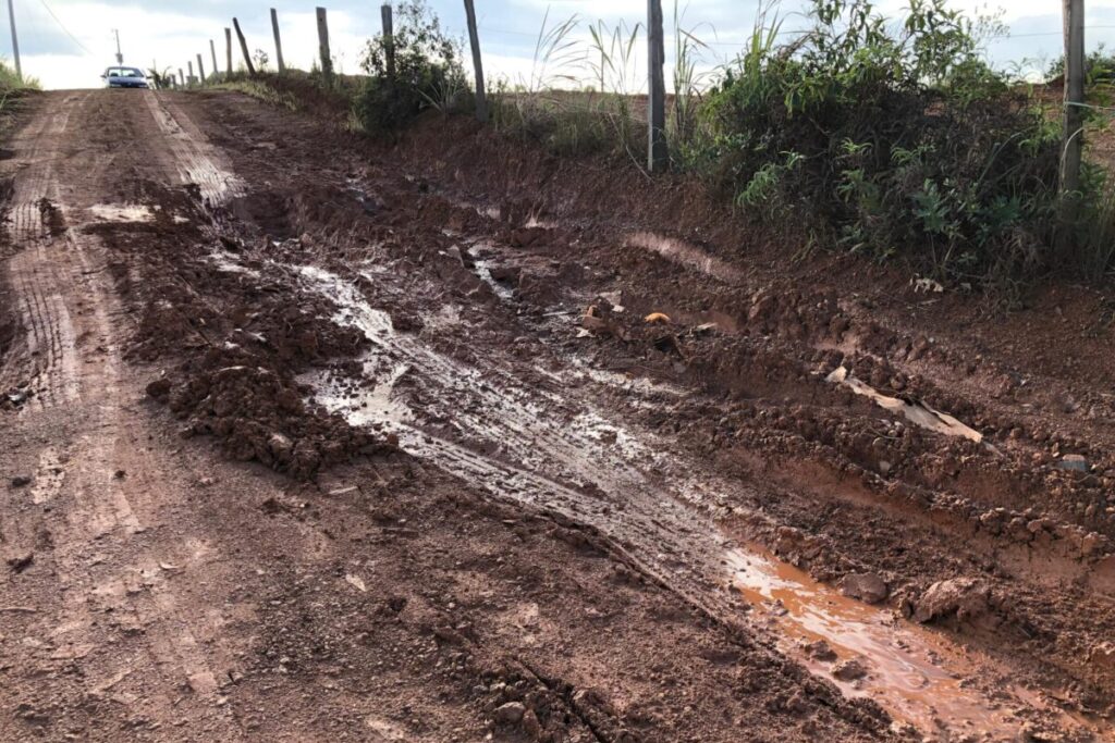 foto de rua que dá acesso aos bairros Jardim Peixoto e Cidade Promissão em Anápolis