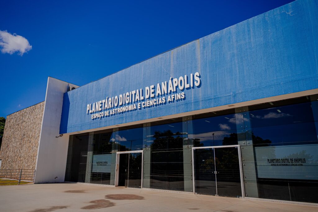 O Planetário de Anápolis é localizado na Praça Augusto Cesar Miranda de Alencar, na Av. Jamel Cecílio (Foto: Divulgação/Prefeitura)