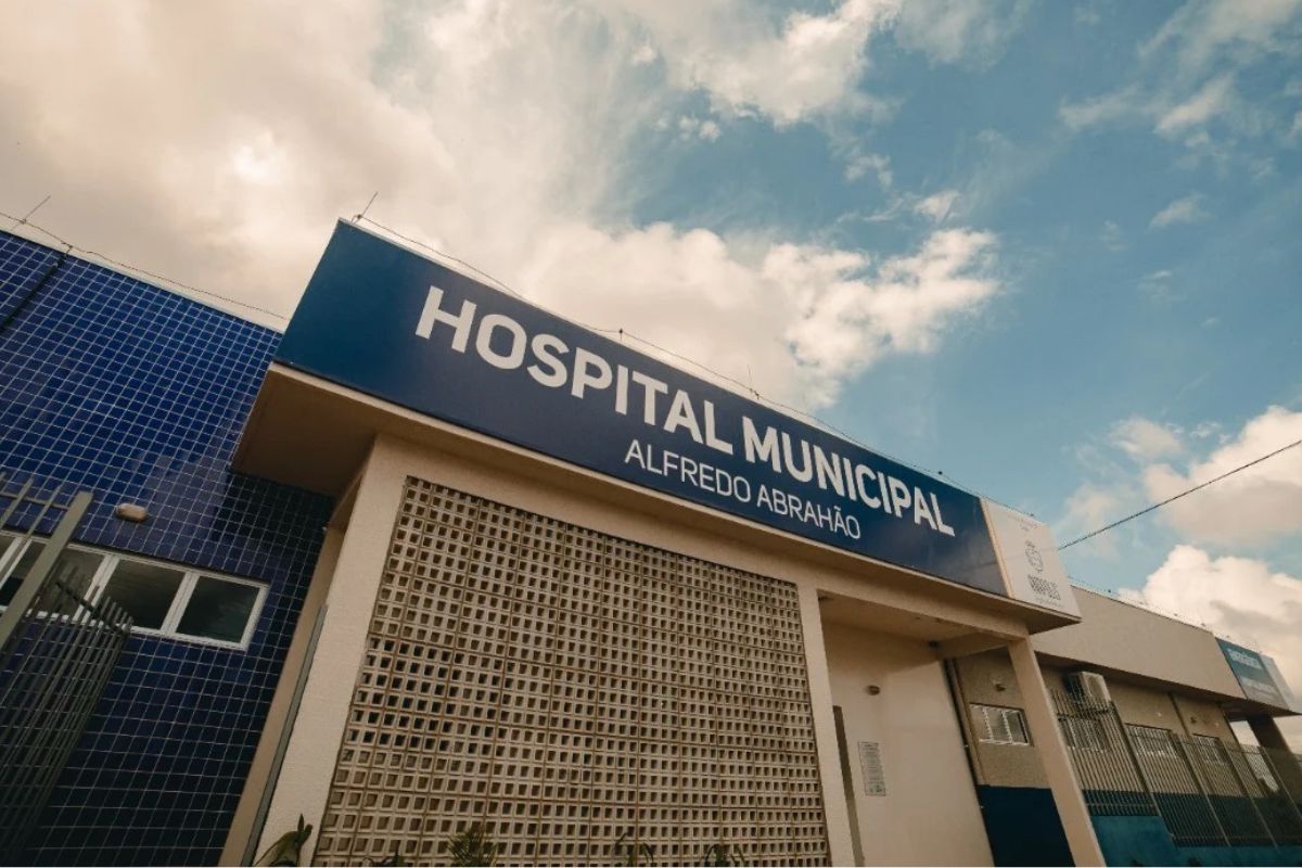 foto da fachada do hospital alfredo abrahão em anápolis