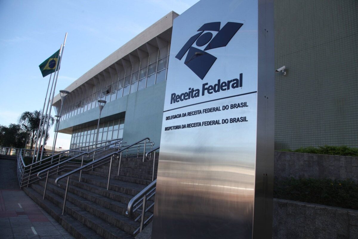 foto do prédio da receita federal para ilustrar matéria da greve no órgão